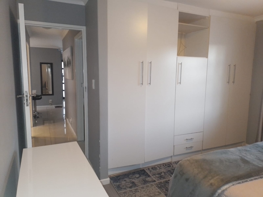 To Let 3 Bedroom Property for Rent in Soneike Western Cape